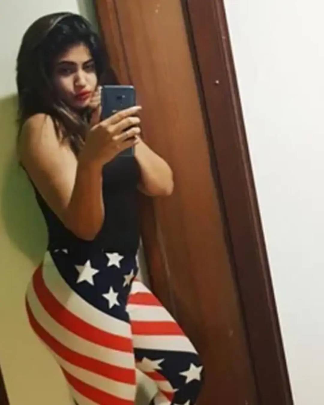female call girl in Munirka